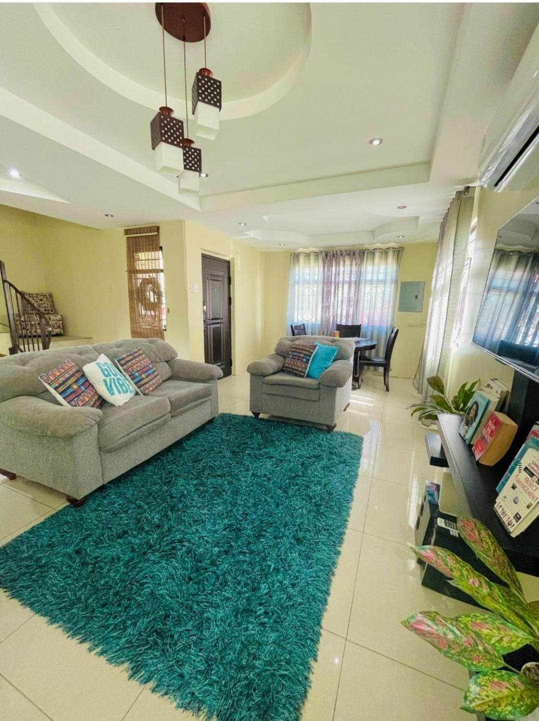 Travelholics Getaways Villa Piarco Exterior photo