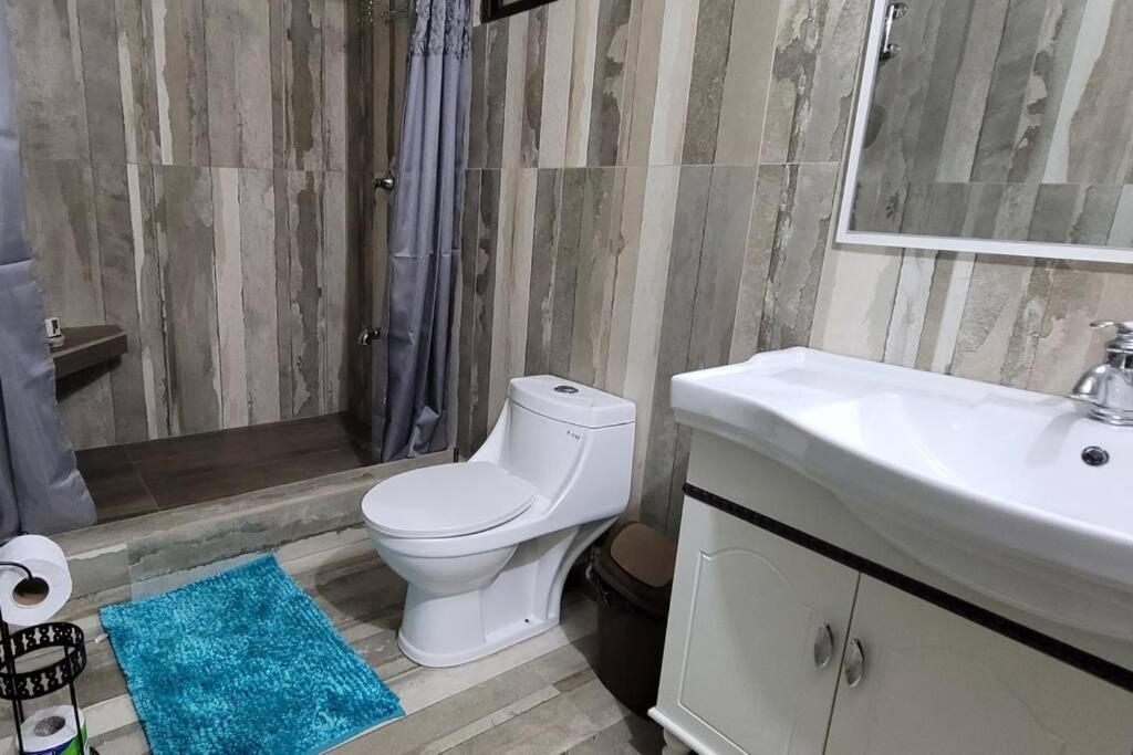 Travelholics Getaways Villa Piarco Exterior photo